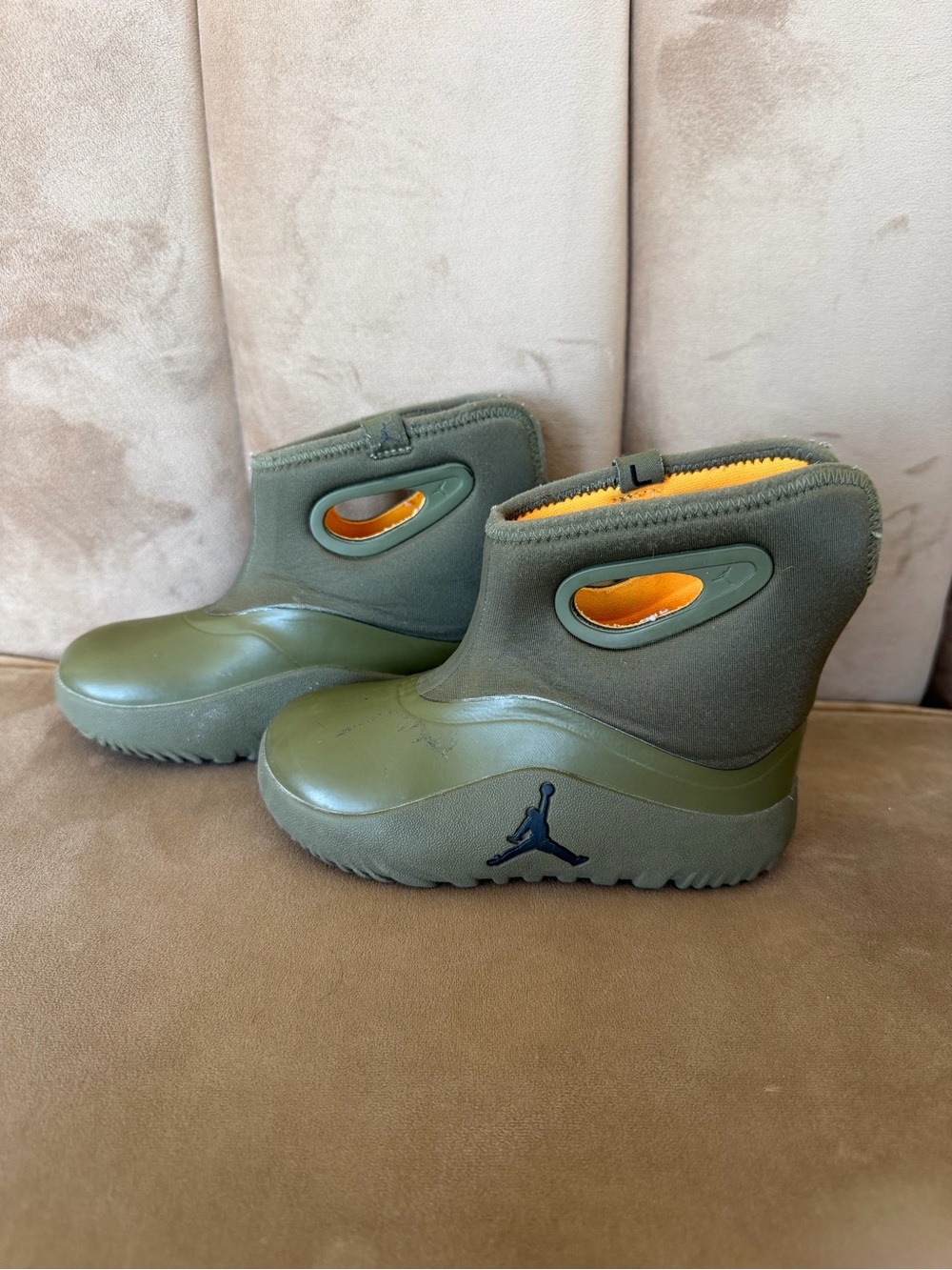 Jordan Kids Rain Boots Youth 9C Olive Green Waterproof Insulated Boots